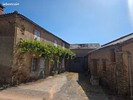 exclusivité à paulinet : une maison de 140m2  4 chambres  une grange en pierres de pays de