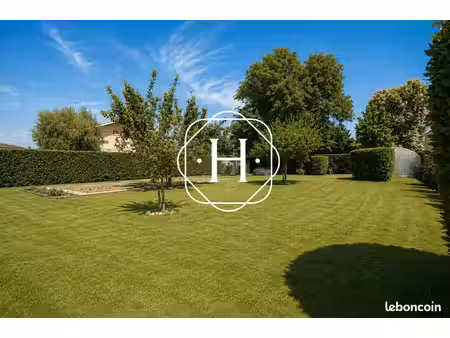 terrain 610 m² saint denis les bourg