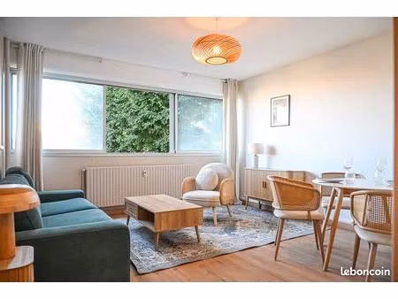 t2 meublé et décoré refait à neuf à louer