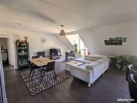 appartement 64m2 avec garage - quais de moret-sur loing