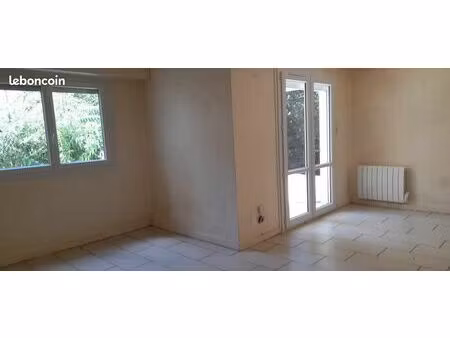 poitiers beaulieu  proche facultes et chu  appartement t3 avec jardinet et garage