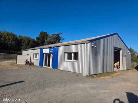 local d'activité avec appartement t2