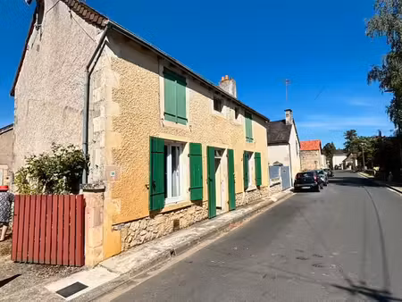 2 maisons dans ensemble immobilier  idéale résidence secondaire été - grange  caves  cour 