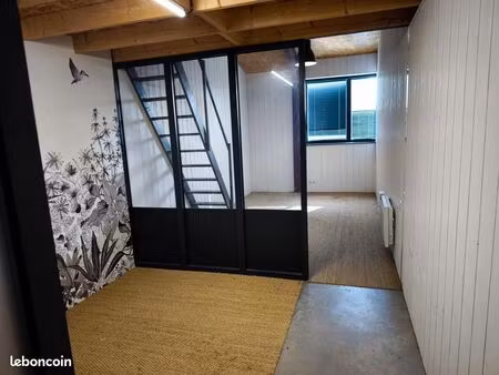 bureau 22 m²