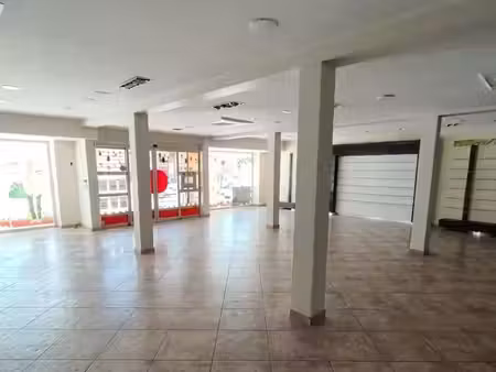 local commercial 260 m²