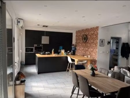 maison 4 chambres pierre apparente et clim