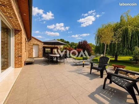 pavillon 5 pièces 160 m²