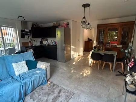 très bel appartement lumineux 69m2 terrasse et garage