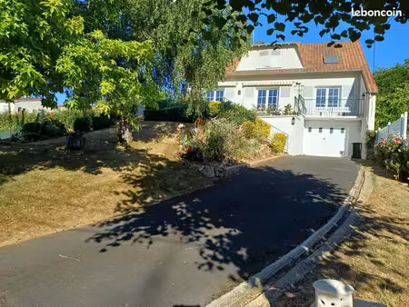 maison civray bord de charente