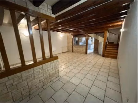 à louer – maison de ville 142 m² avec terrasse