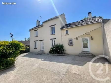 maison 7 pièces 145 m²