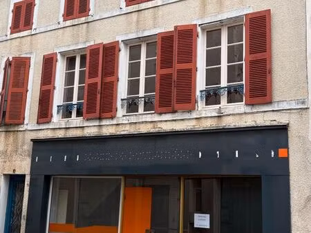 appartement avec local commercial
