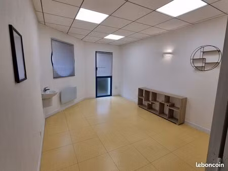 a louer bureau de 15 m²
