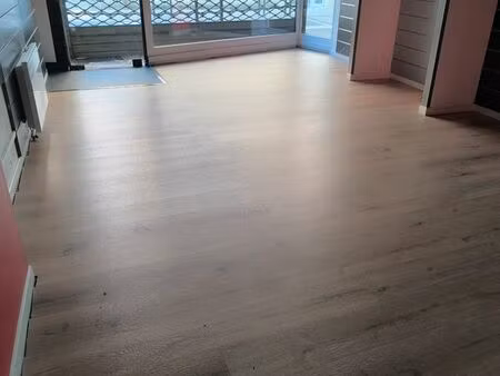 local commercial 30 m² - centre ville aire sur adour