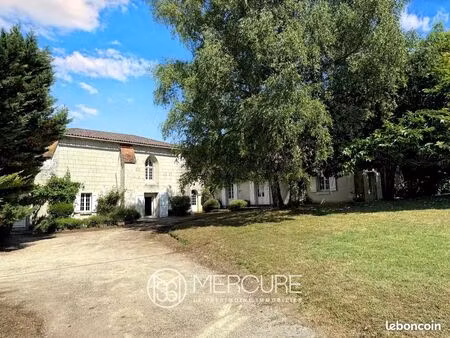 maison 10 pièces 281 m²