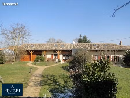 propriété 10 pièces 195 m²