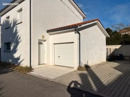 maison roussillon le haut