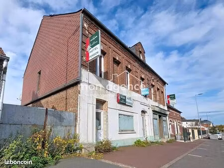 immeuble 10 pièces 493 m²