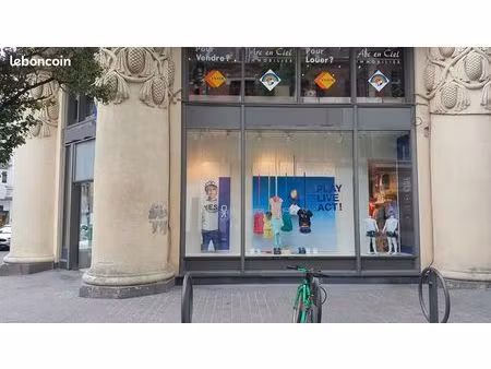 local commercial 246 m²