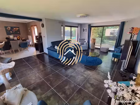 maison 4 pièces 161 m²