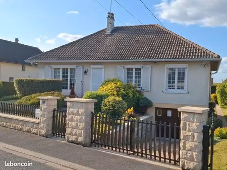 maison sur sous sol complet sur un terrain de 600 m2 dans un quartier très calme