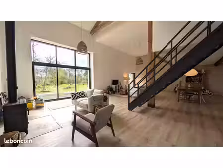 propriété 5 pièces 277 m²