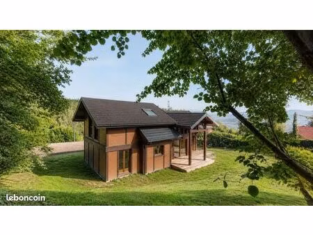 villa 5 pièces 145 m²