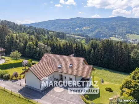 villa 9 pièces 265 m²