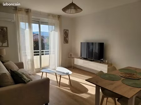 chambre meublée disponible dans appartement moderne et entièrement équipé