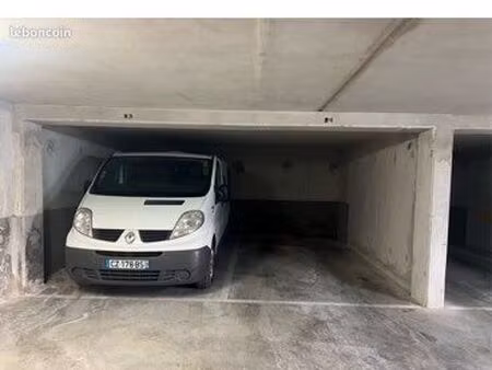 box garage / place de parking