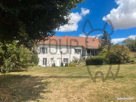 maison 7 pièces 224 m²