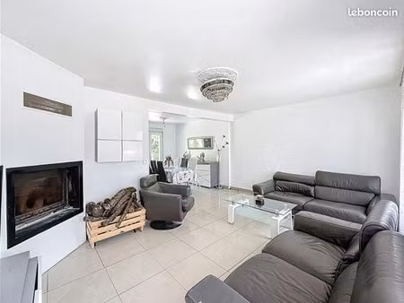 appartement 8 pièces 145 m²