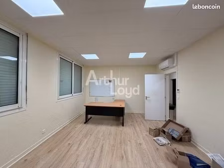 bureaux 206 m² biard