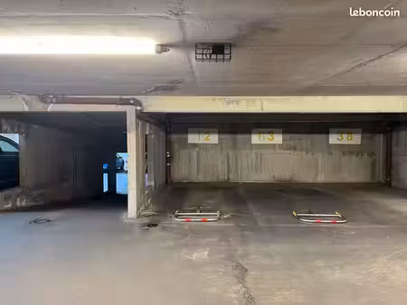parking privé sécurisé - 30m remparts avignon
