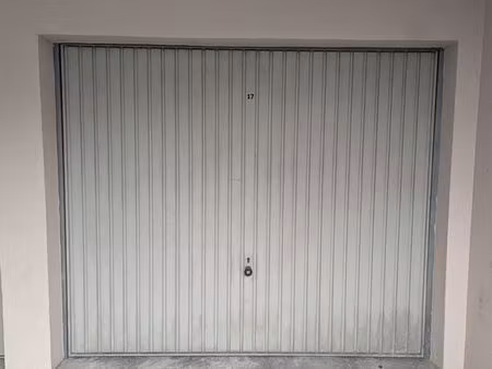 garage à louer