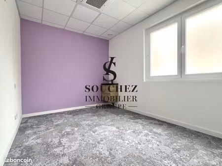 local 20 m² lens