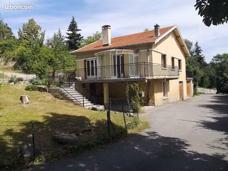maison à louer sur châteauvieux (05)