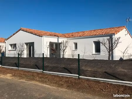 maison neuve 3 chbres la crèche avec locataires