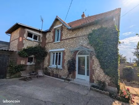 charmante maison pierre et briques proche centre ville et bihorel village