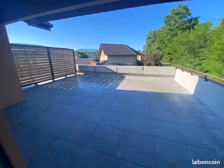 à louer superbe t4 duplex 90m2 avec terrasse 50m2