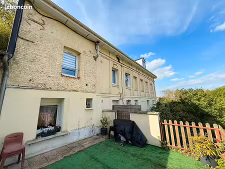 immeuble 9 pièces 200 m²