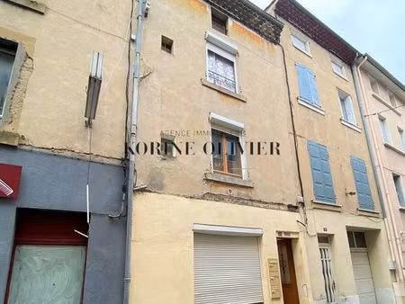 immeuble 4 pièces 70 m²