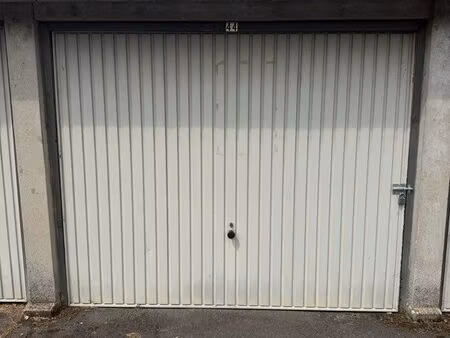 loue garage
