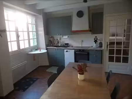 maison de ville avec terrasse et cave