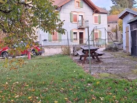 charmante maison individuelle des années 30  à rénover  à yvoux la chapelle