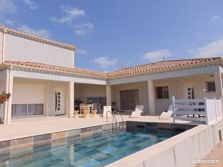villa t8