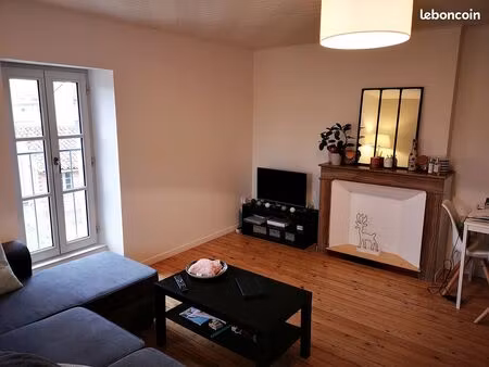 immeuble 225 m² saïx
