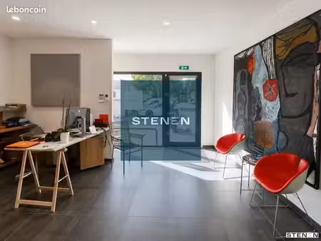 local bureaux 110 m²