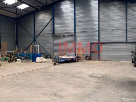 location pro | local industriel / bâtiment | 450 m² | niort