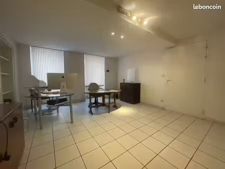 local 70 m² aigueperse
